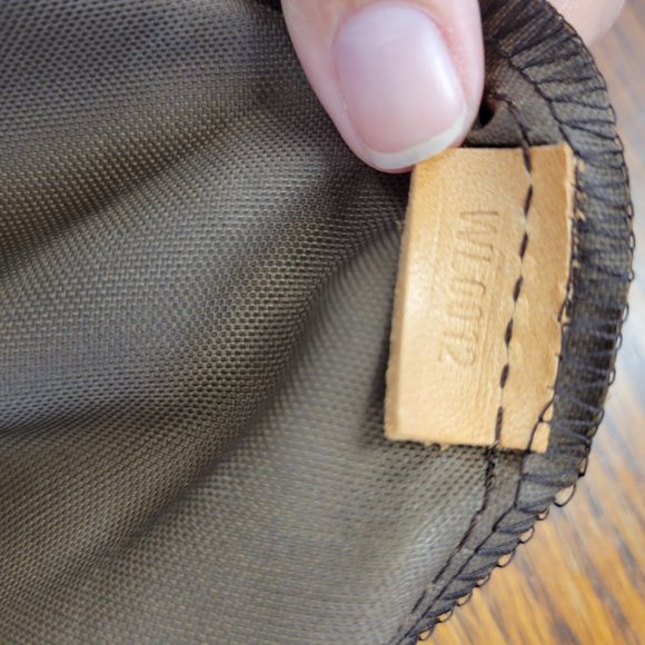 LOUIS VUITTON Brown "LV" Logo, Long Garment Bag nn - Picture 10 of 11